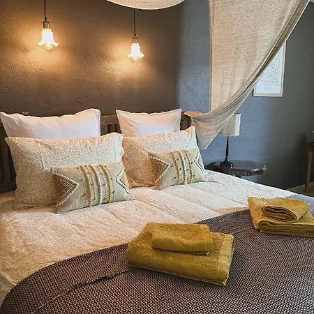 La Demeure Des Poetes D'hotes Πανσιόν Mouzieys-Panens