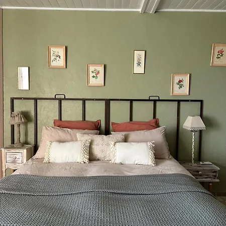 La Demeure Des Poetes D'hotes Mouzieys-Panens