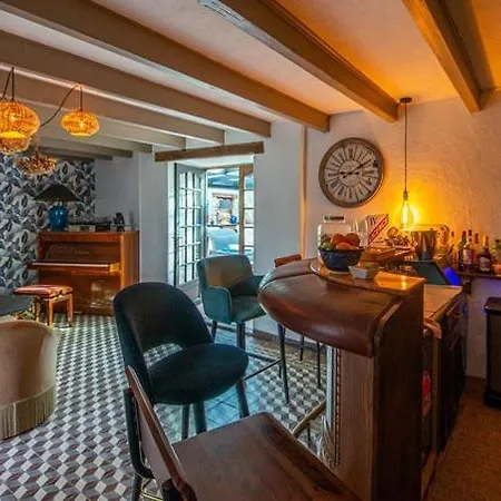 La Demeure Des Poetes D'hotes