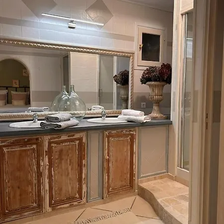 La Demeure Des Poetes D'hotes 3* Mouzieys-Panens